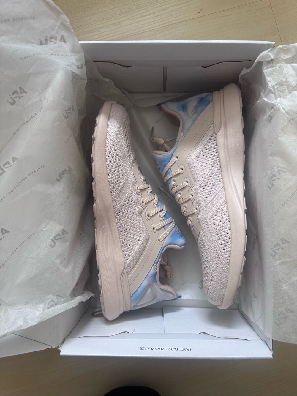 APL Women's Techloom Tracer shoes